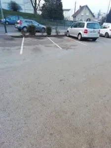 Nettoyage de parking de centre commercial